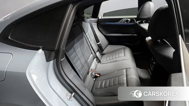 BMW 4 Series (G22) 2024 Серебристо-серый из Кореи, фото 3