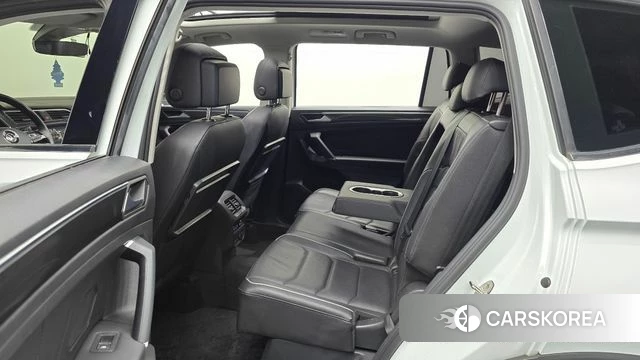 Volkswagen Tiguan Allspace 2020 Белый из Кореи, фото 3