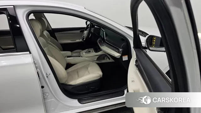Hyundai The New Grandeur IG Hybrid 2022 Белый из Кореи, фото 3