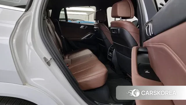 BMW X6 (G06) 2022 Белый из Кореи, фото 3