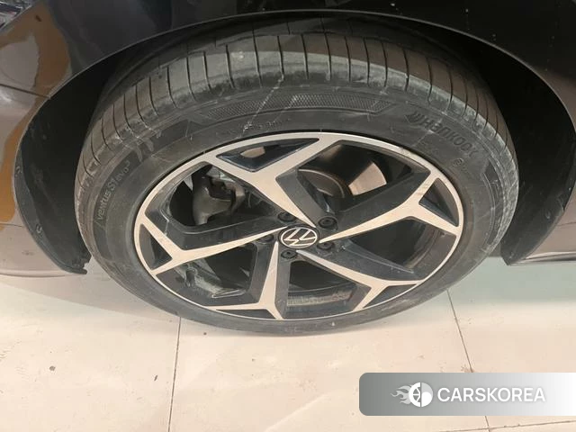 Volkswagen Passat 2024 Черный из Китая, фото 3