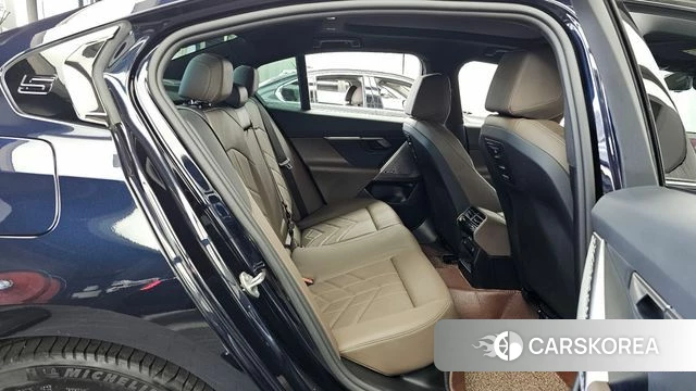 BMW 5 Series (G60) 2024 Черный из Кореи, фото 3
