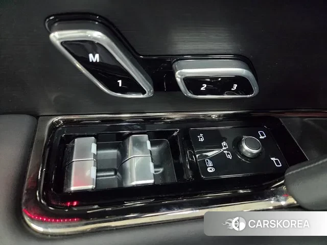 Land Rover Range Rover Sport 3rd Generation 2023 Серебристо-серый из Кореи, фото 3