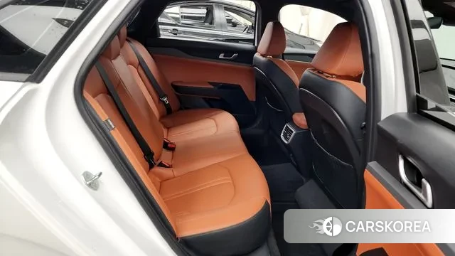 Kia The New K5 3rd generation 2023 Белый из Кореи, фото 3