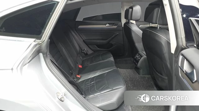 Volkswagen Arteon 2019 Серебристо-серый из Кореи, фото 3