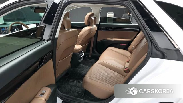 Hyundai Grandeur Hybrid (GN7) 2023 Белый из Кореи, фото 3