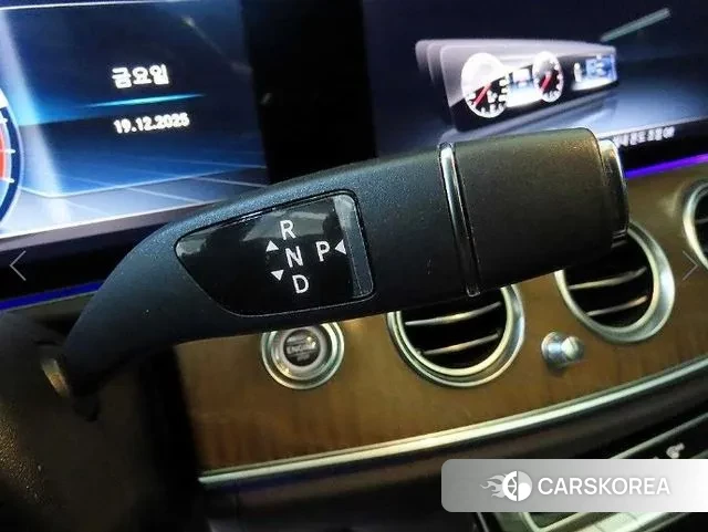 Mercedes-Benz E-Class W213 2019 Черный из Кореи, фото 3