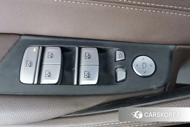 BMW 5 series 2021 Темно-серый из Китая, фото 3