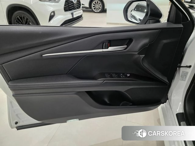 Toyota Camry (XV80) 2025 Белый из Кореи, фото 3