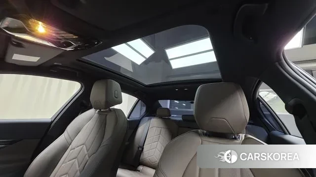 BMW 5 Series (G60) 2025 Черный из Кореи, фото 3