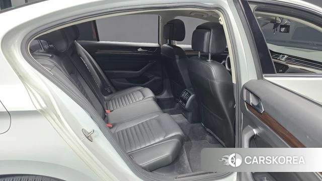 Volkswagen Passat GT (B8) 2018 Белый из Кореи, фото 3