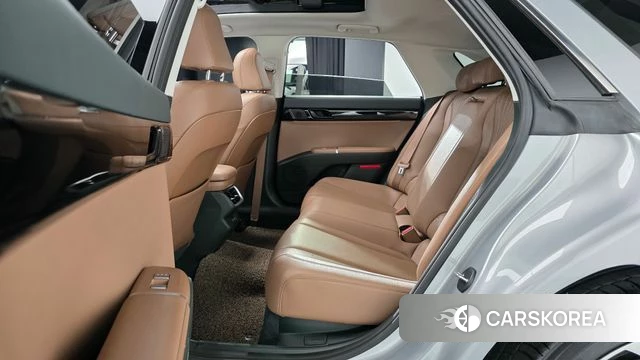 Hyundai Grandeur (GN7) 2023 Серебристо-серый из Кореи, фото 3