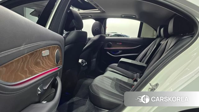 Mercedes-Benz E-Class W213 2019 Белый из Кореи, фото 3