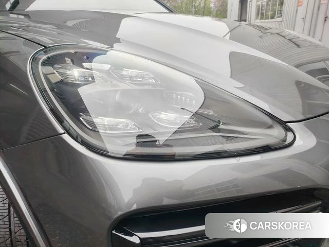 Porsche Cayenne Coupé 2019 Темно-серый из Китая, фото 3