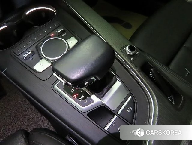 Audi A4 (B9) 2018 Черный из Кореи, фото 3