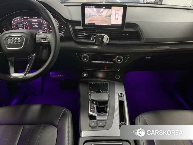 Audi Q5L 2021 Черный из Китая, фото 3