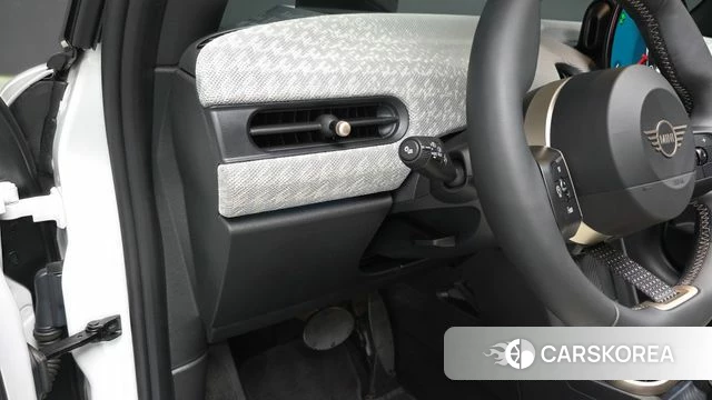 Mini Cooper S 4th Generation 2025 Белый из Кореи, фото 3