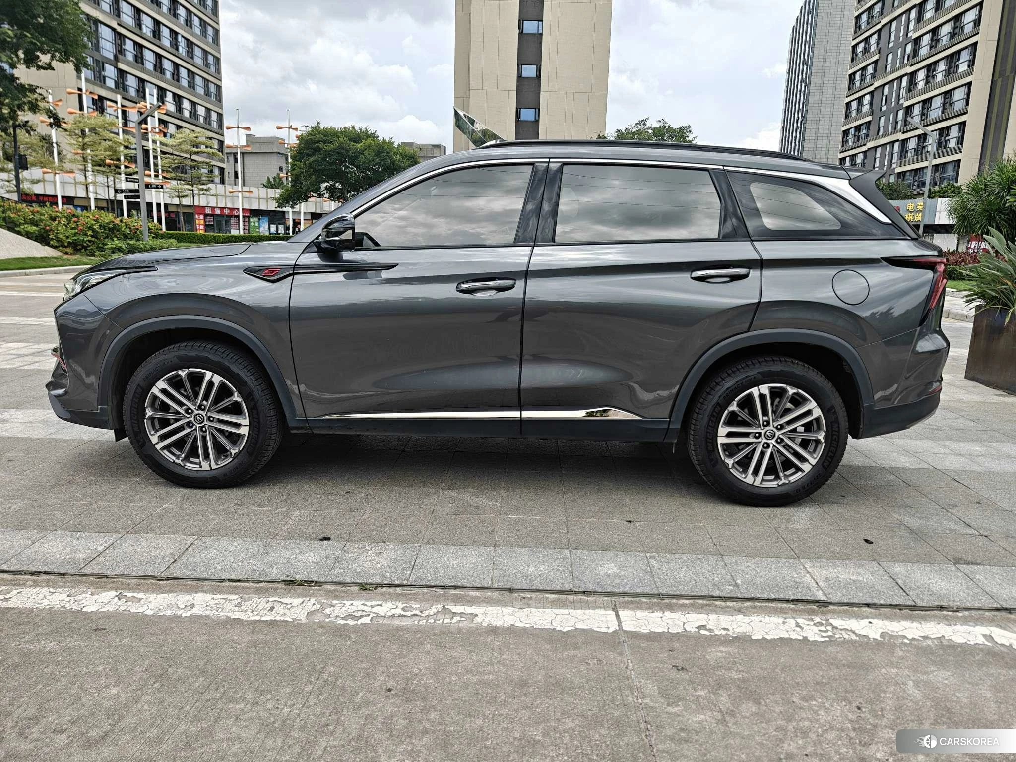 Chang'an CS75 PLUS 2021 Серебристо-серый из Китая, фото 3