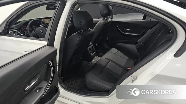 BMW 3 Series (F30) 2018 Белый из Кореи, фото 3