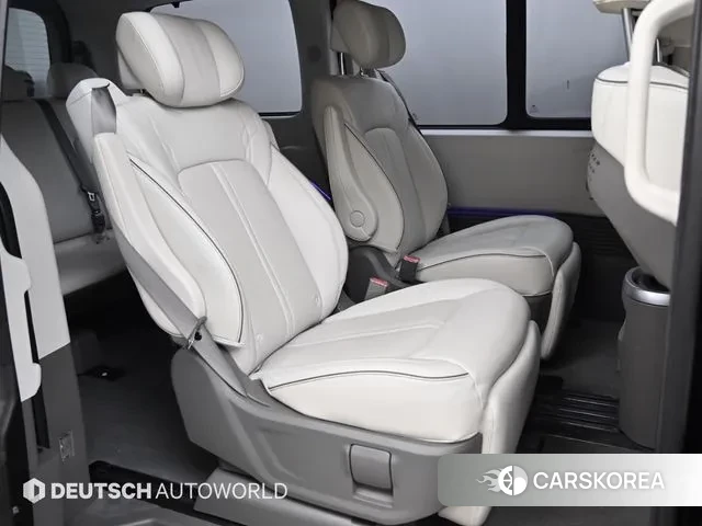 Hyundai Staria 2024 Черный из Кореи, фото 3