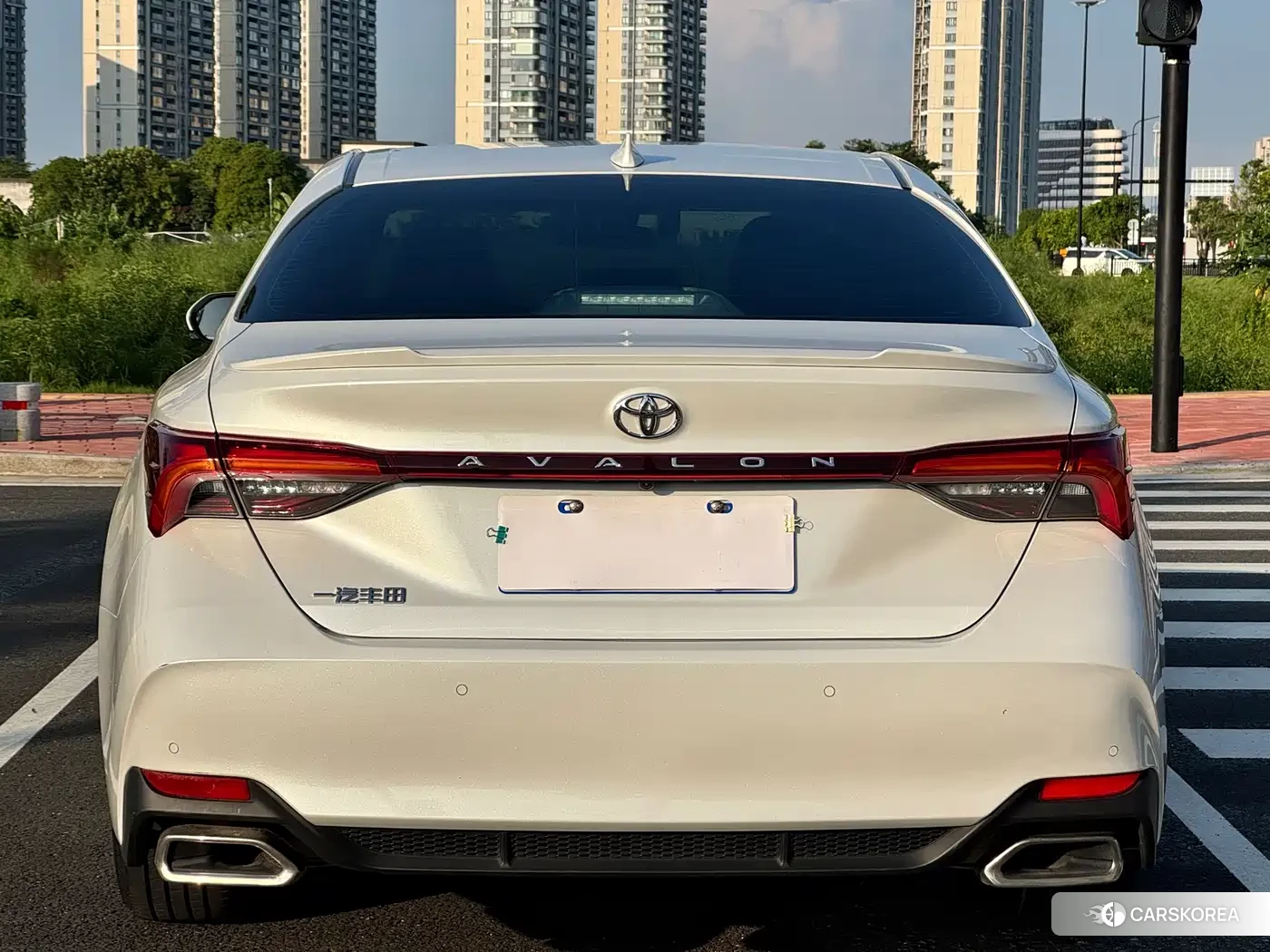 Toyota Avalon 2024 Белый из Китая, фото 3