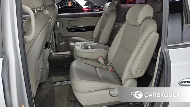 Kia The New Carnival 2020 Серебряный из Кореи, фото 3