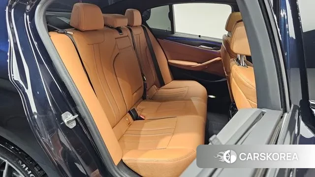 BMW 5 Series (G30) 2023 Черный из Кореи, фото 3