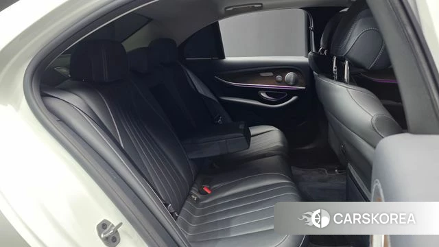 Mercedes-Benz E-Class W213 2019 Белый из Кореи, фото 3