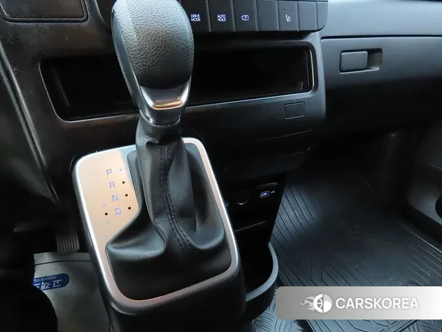 Hyundai Staria 2022 Серебряный из Кореи, фото 3