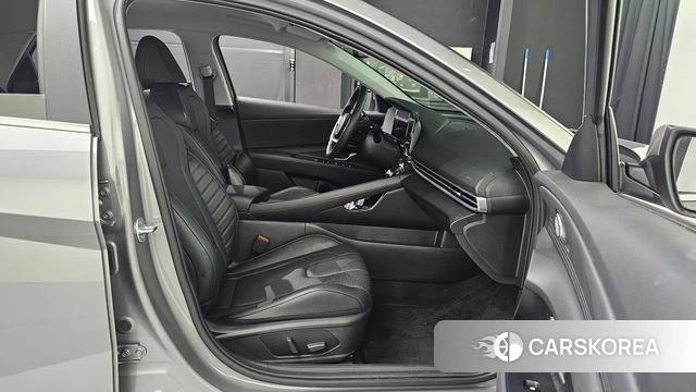 Hyundai The New Avante (CN7) 2024 Серый из Кореи, фото 3