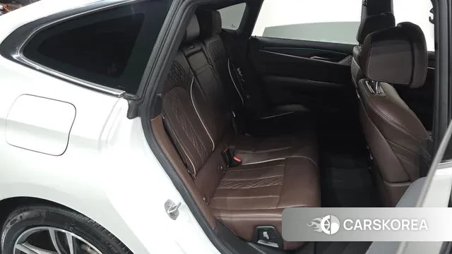 BMW 6 Series GT (G32) 2022 Белый из Кореи, фото 3