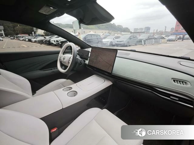 Nissan N7 2025 Серебристо-серый из Китая, фото 3