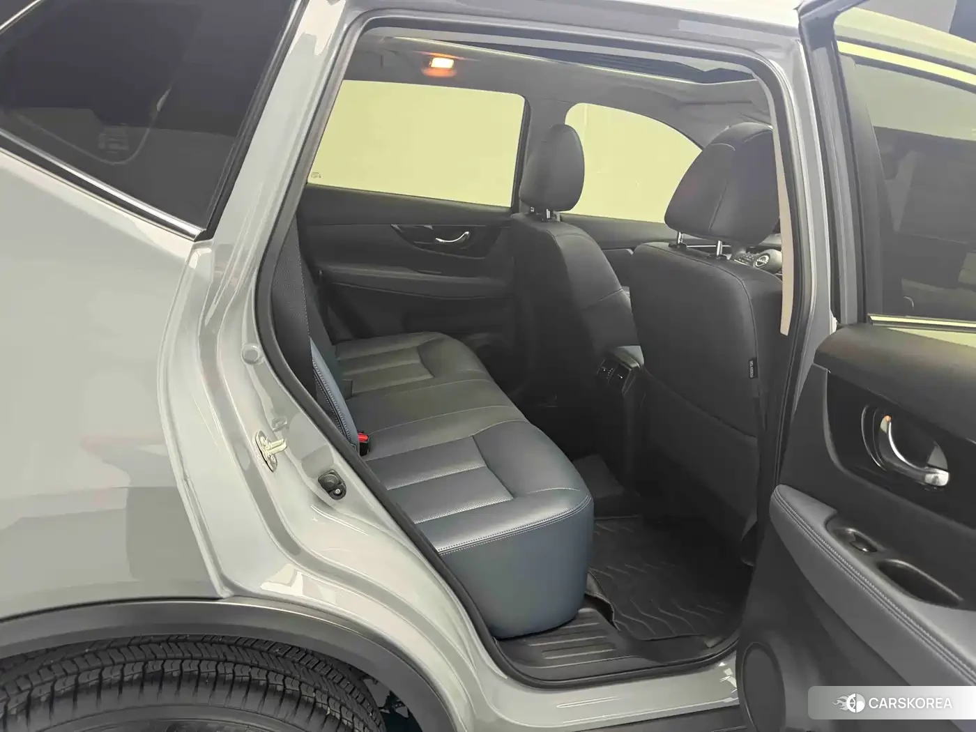 Nissan Qijun 2025 Silver/gray из Китая, фото 3