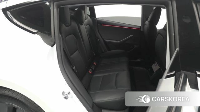 Tesla Model 3 2025 Белый из Кореи, фото 3