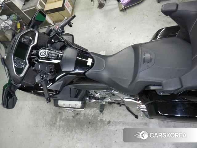 Проданный Honda GL1800 TOUR DCT id 4184355 из Японии, фото 3
