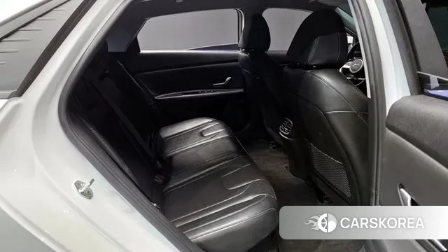 Hyundai Avante Hybrid (CN7) 2022 Белый из Кореи, фото 3