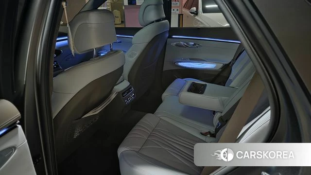 Genesis GV70 2025 Серый из Кореи, фото 3