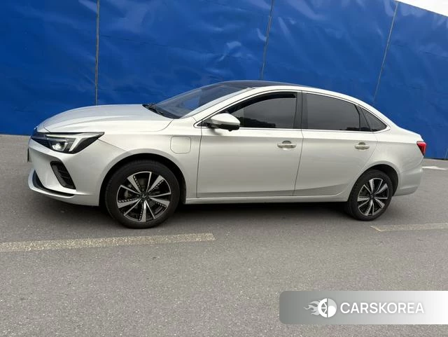 Feifan Automobile Feifan ER6 2022 Серебристо-серый из Китая, фото 3