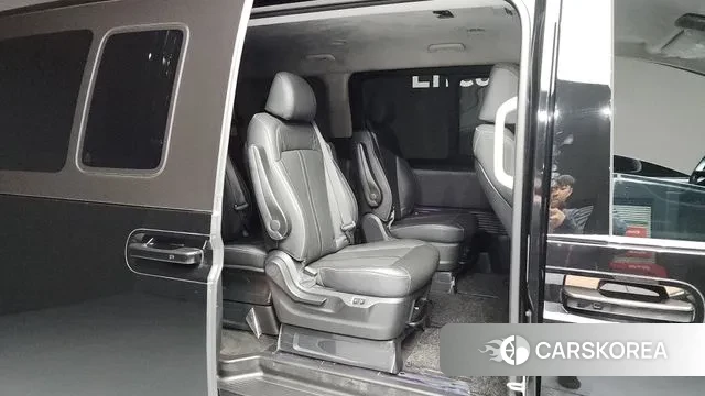 Hyundai Staria 2022 Черный из Кореи, фото 3