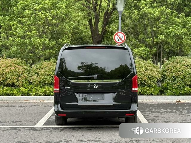Mercedes-Benz V-class 2024 Черный из Китая, фото 3