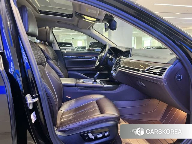 BMW 7 series 2021 Черный из Китая, фото 3
