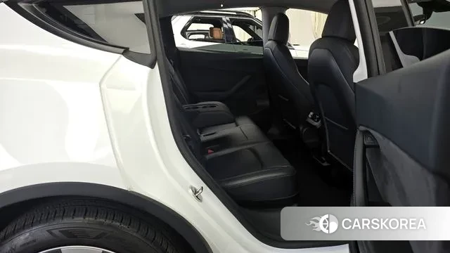 Tesla Model Y 2021 Белый из Кореи, фото 3