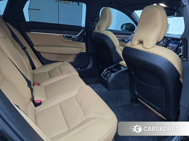 Volvo S90 2024 Черный из Кореи, фото 3