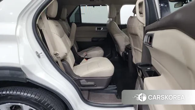 Ford Explorer 6th Generation 2021 Белый из Кореи, фото 3