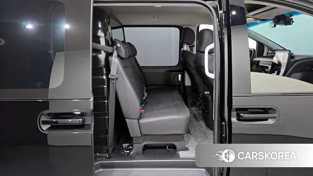 Hyundai Staria 2025 Черный из Кореи, фото 3