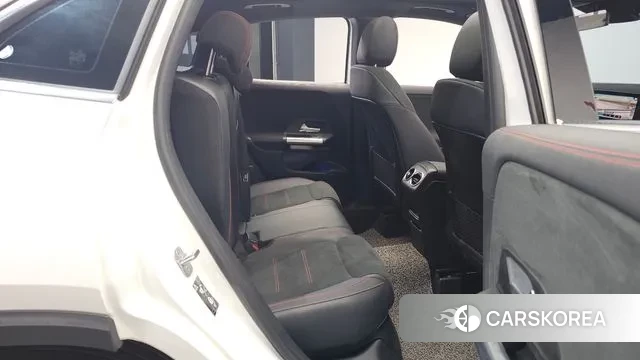 Mercedes-Benz GLA - Class H247 2023 Белый из Кореи, фото 3