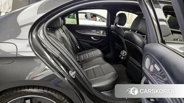 Mercedes-Benz E-Class W213 2022 Серый из Кореи, фото 3