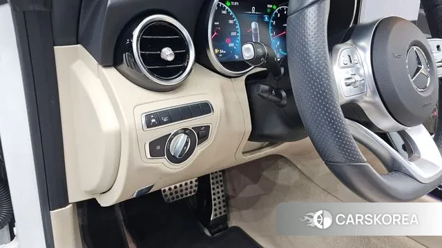 Mercedes-Benz C-Class W205 2020 Белый из Кореи, фото 3