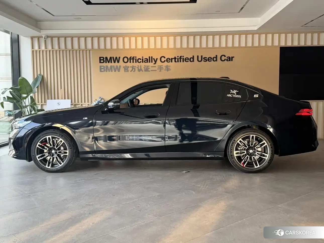 BMW 5 series 2025 Черный из Китая, фото 3
