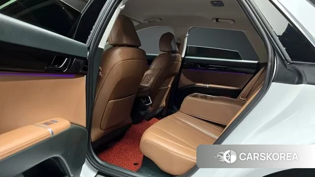 Hyundai Grandeur Hybrid (GN7) 2023 Белый из Кореи, фото 3